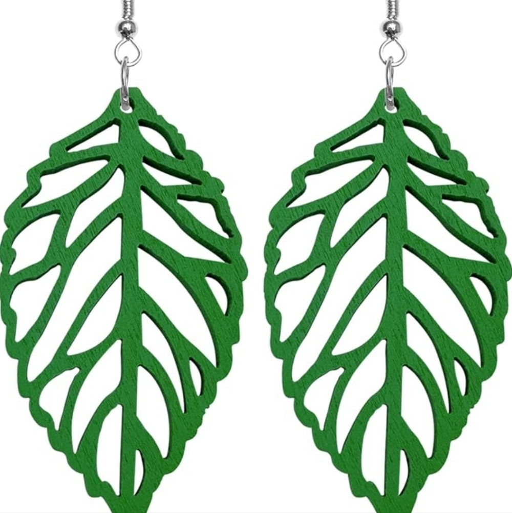 Elegant Green Leaf Earrings - Picture 3 of 5